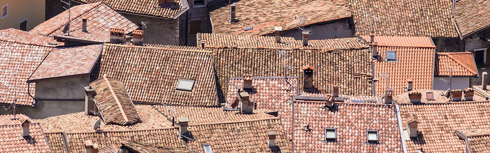 6 Home-Buying Warning Signs You Shouldn't Ignore (And What To Do About Them)
